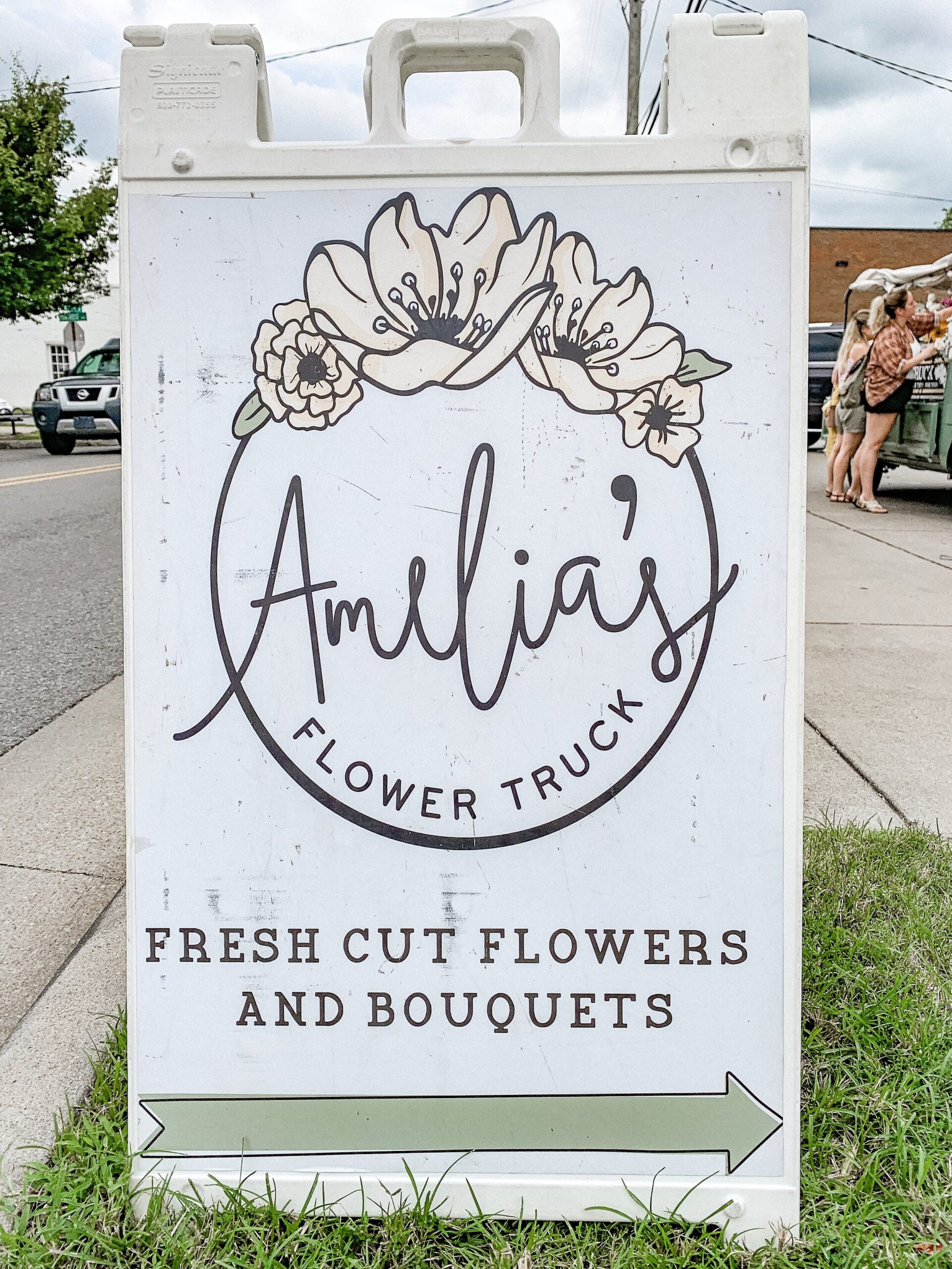Amelia's Flower Truck 12 South | Best Things To Do In Nashville | Kaci Nicole.JPG