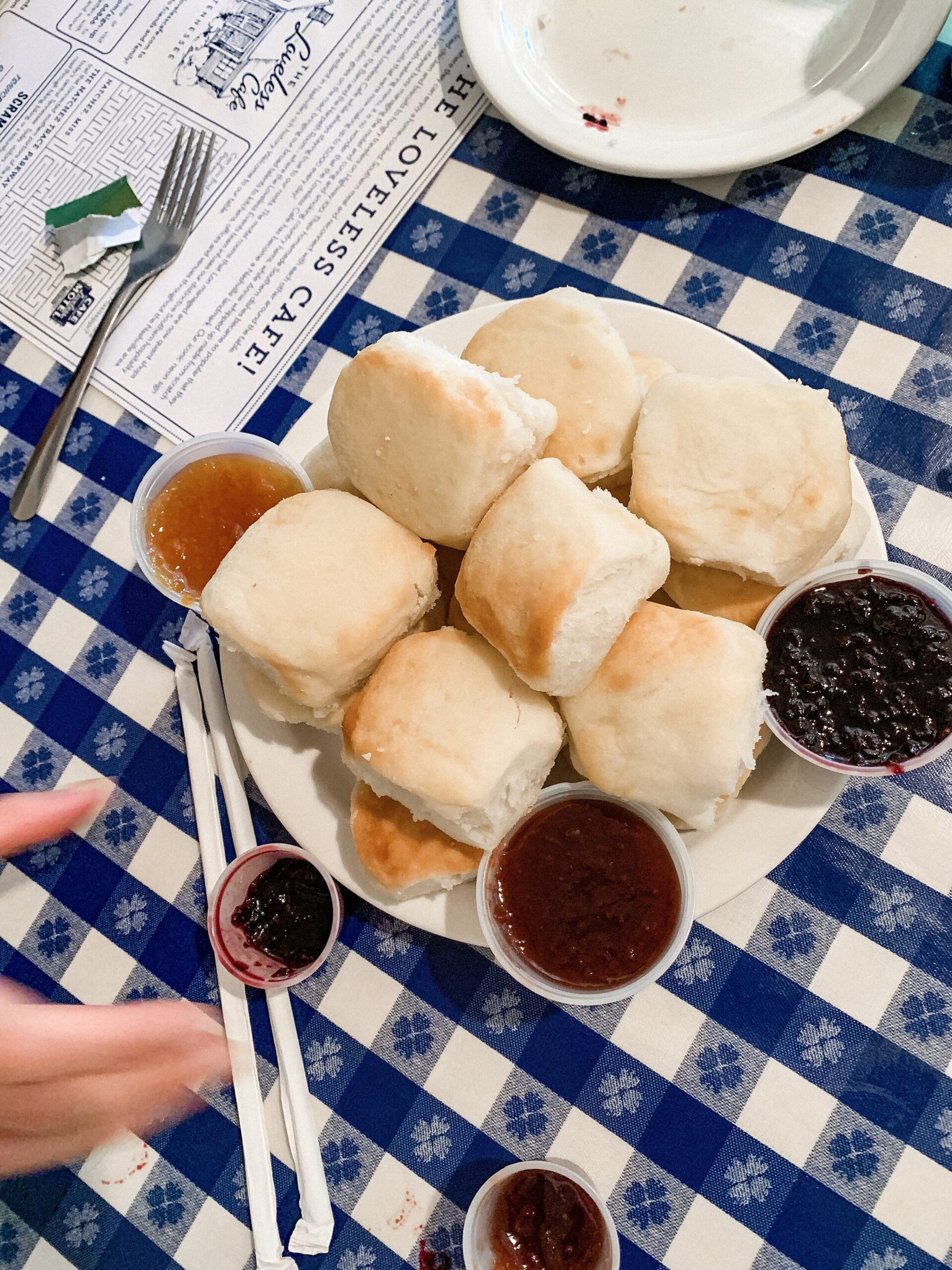 Loveless Cafe Biscuits | Best Brunch in Nashville | Kaci Nicole.JPG
